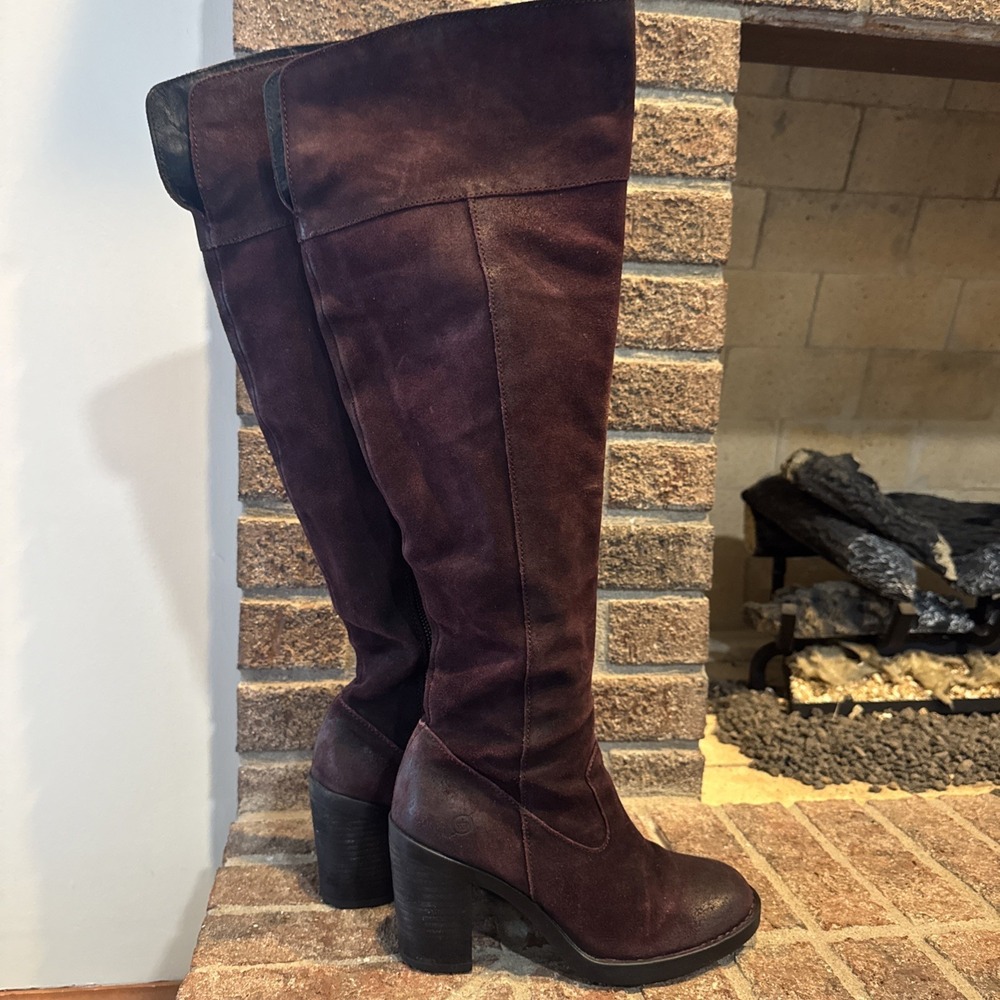 Born Over The Knee Suede Leather Block Heel Boots Women's Sz 7 Dark Red - Picture 2 of 16
